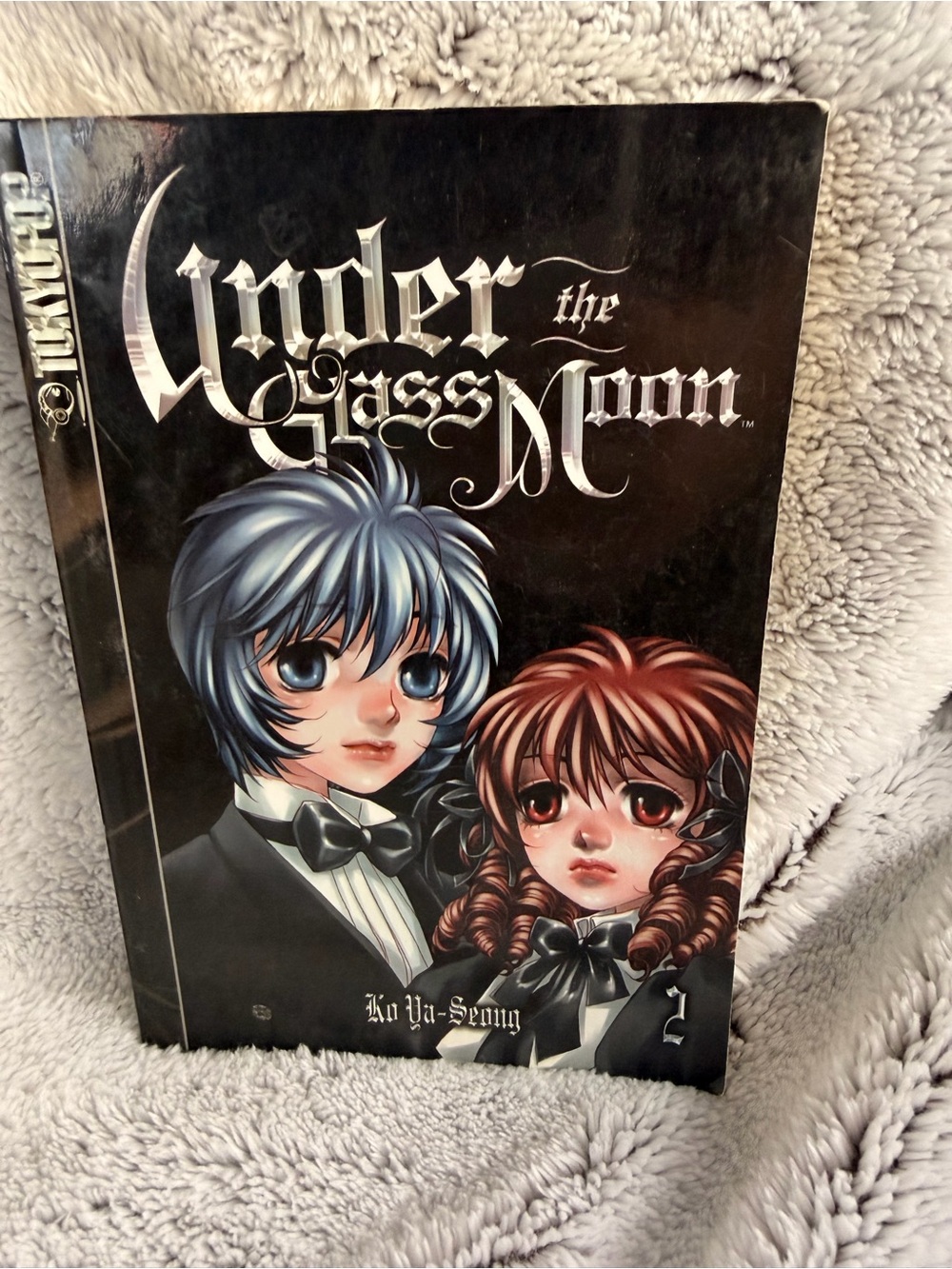 Under the Glass Moon Graphic Novel Volume 2 - Gothic Manga Cover
